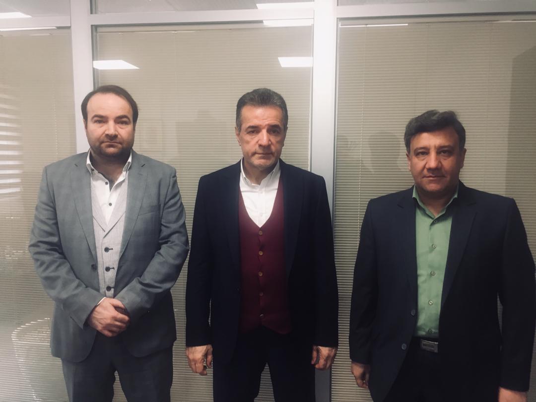 نشست مشترک مدیر عامل، مشاور عالی در امور آموزشی، پزشکی و پژوهشی و مدیر عامل شرکت کیش تک از طرح دورههای آموزش آنلاین